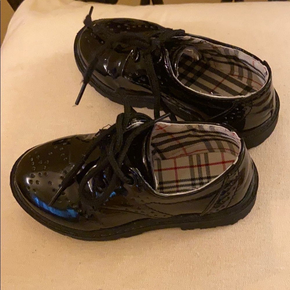 Toddler girls dress/casual shoes